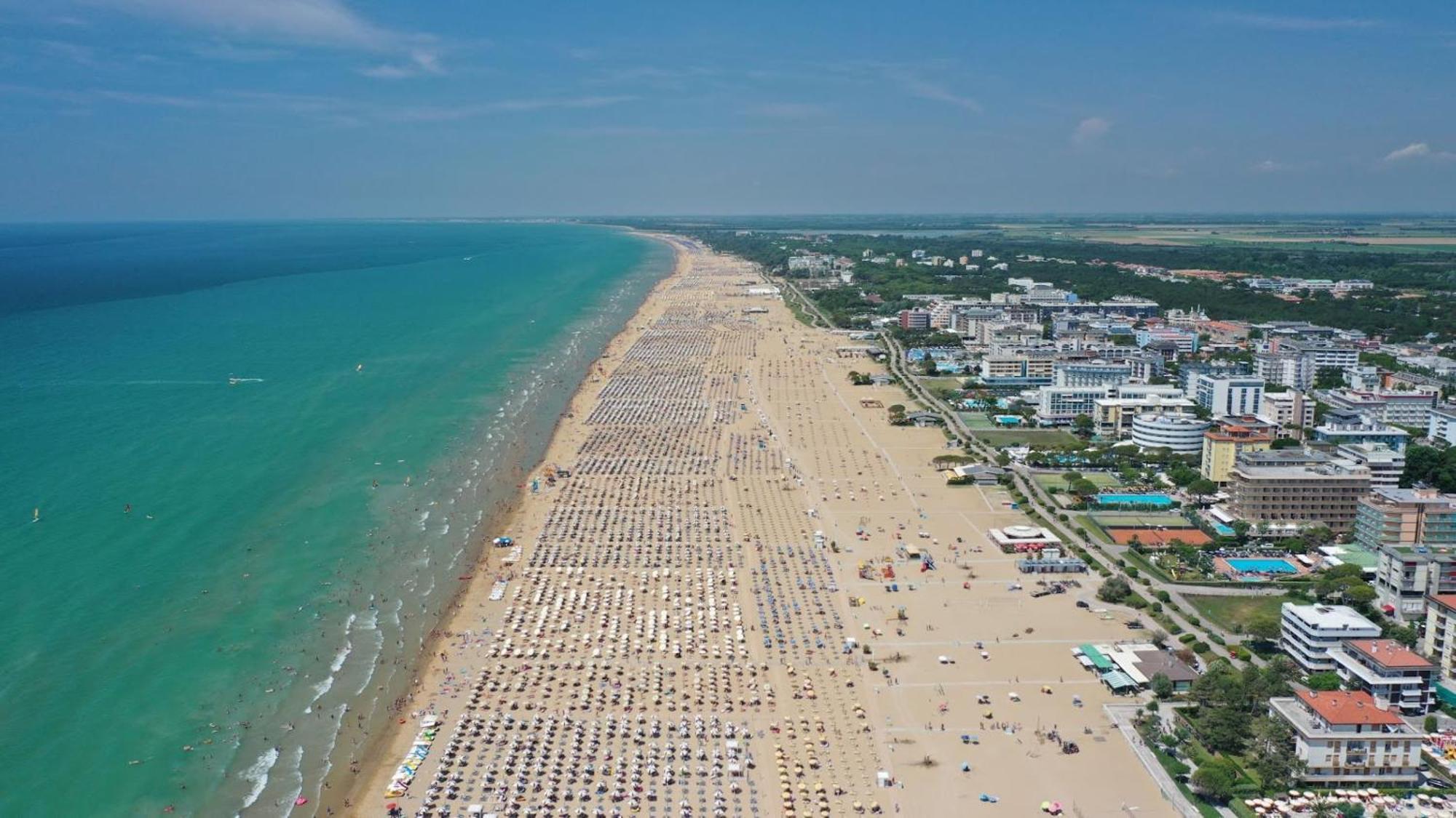 Stunning In A Modern - Beahost Bibione